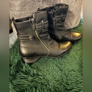 Blondo Boots Womens 9.5M Farima Ankle Booties Heels Black Leather Side Zipper